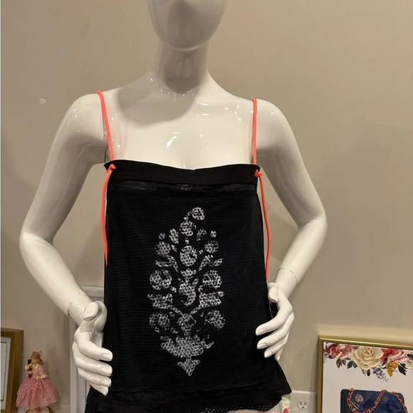 NWOT Free People drawstring strap crop tank by FP Movement in Sz : M - Picture 1 of 15
